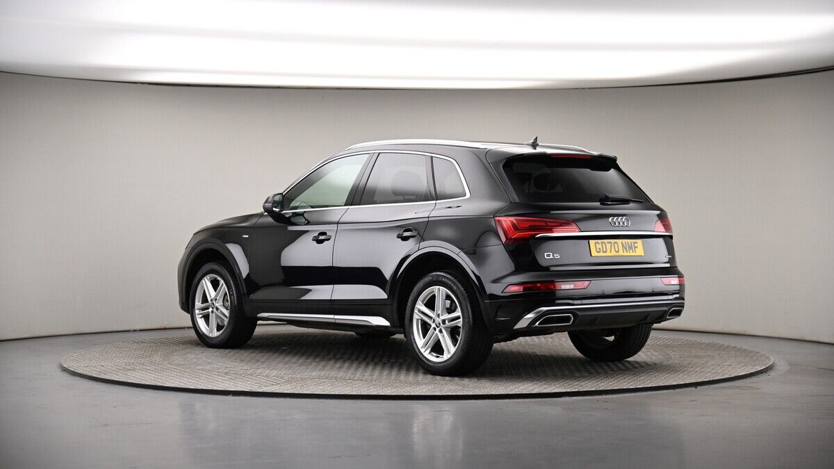 More views of Audi Q5