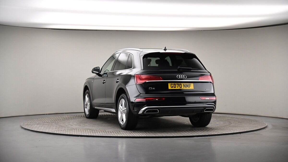 More views of Audi Q5