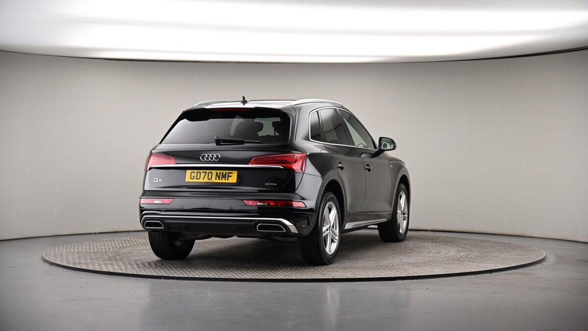 More views of Audi Q5