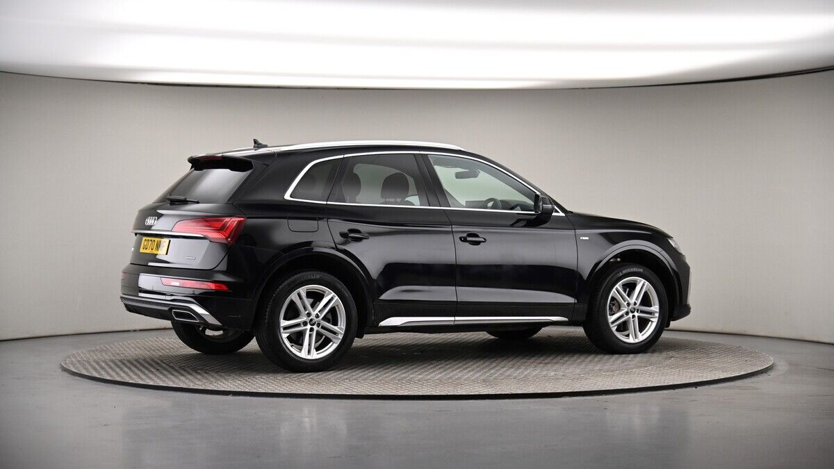 More views of Audi Q5