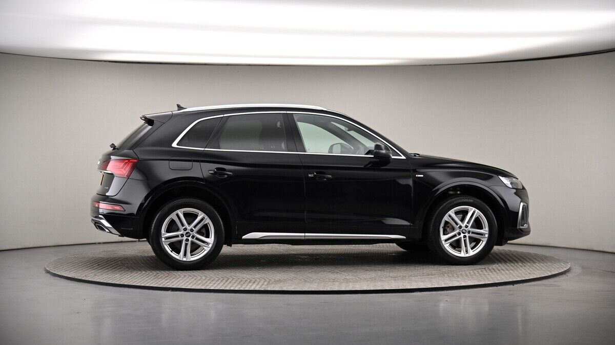 More views of Audi Q5