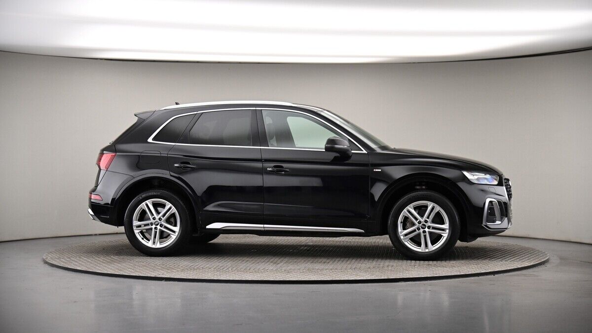 More views of Audi Q5