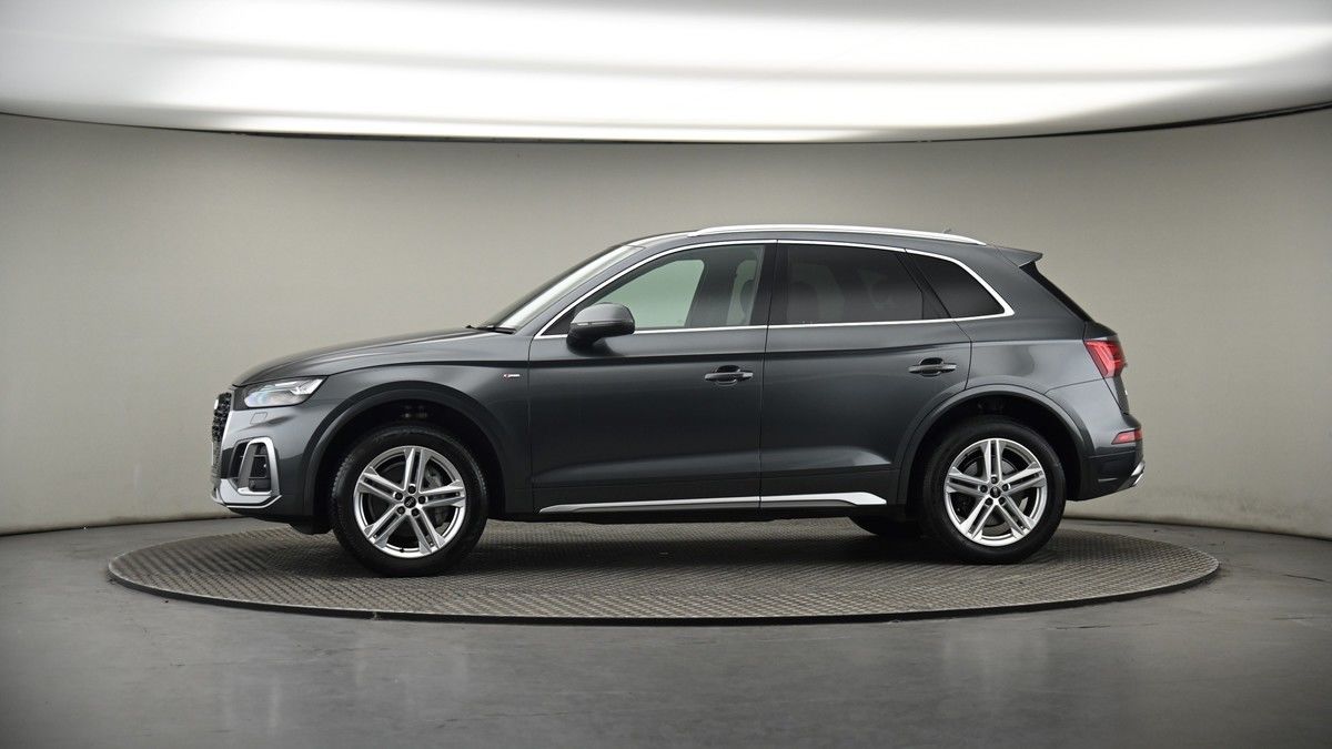 More views of Audi Q5