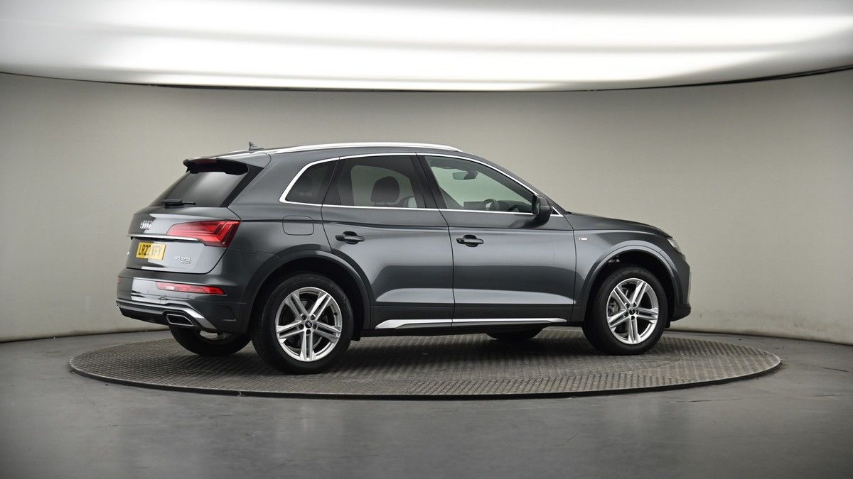 More views of Audi Q5