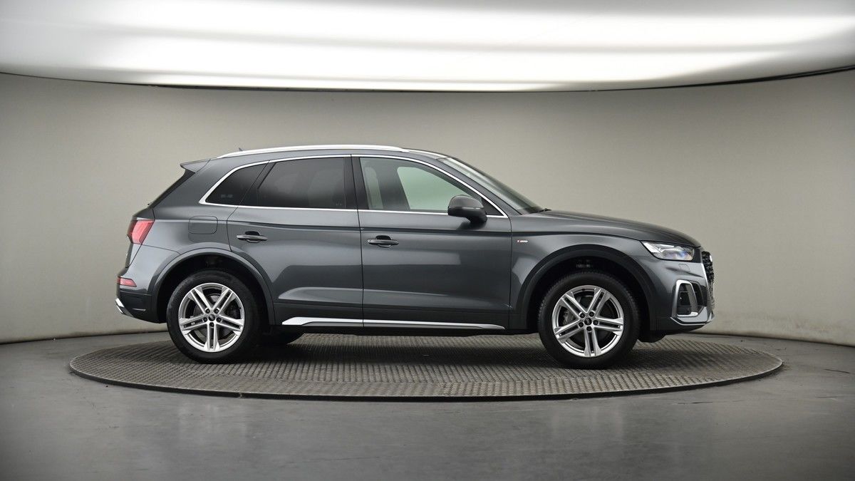 More views of Audi Q5