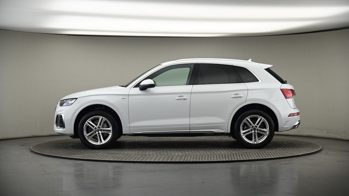 More views of Audi Q5