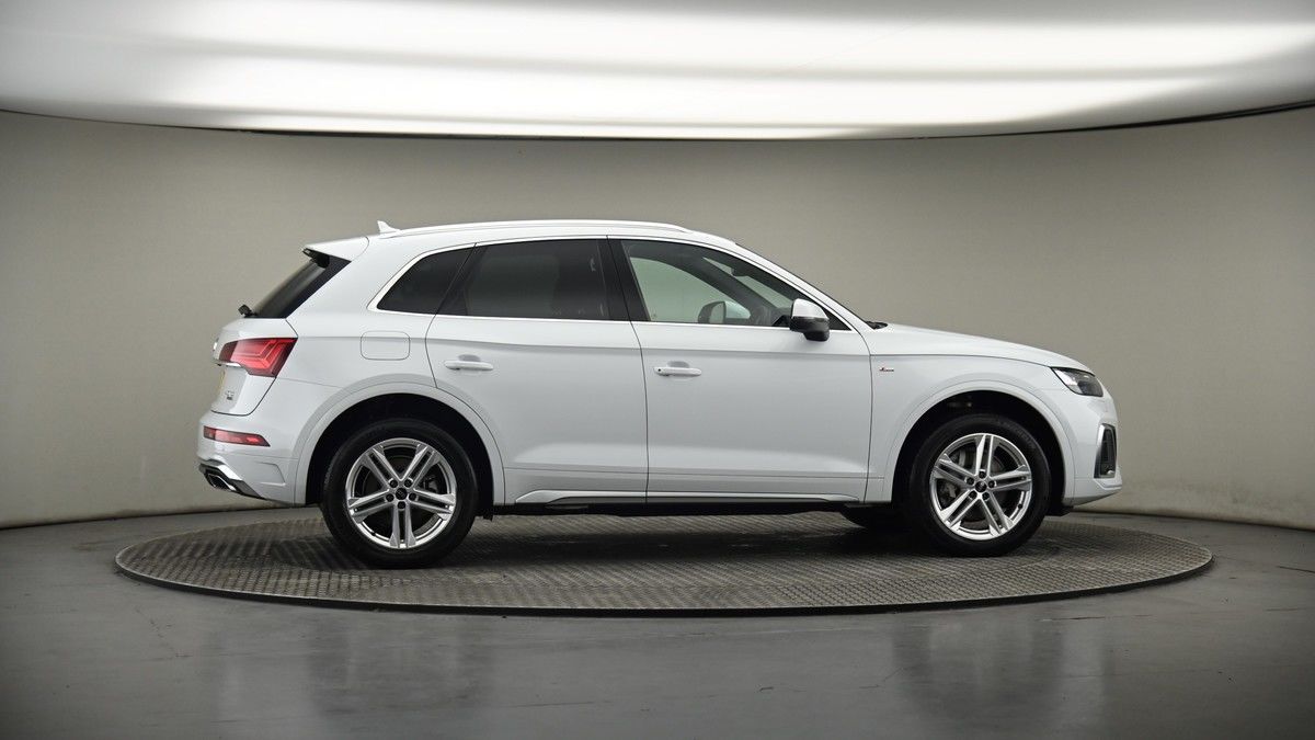 More views of Audi Q5