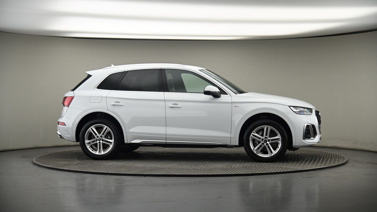 More views of Audi Q5