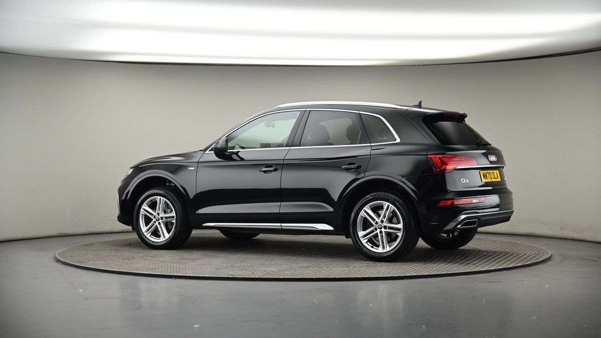 More views of Audi Q5