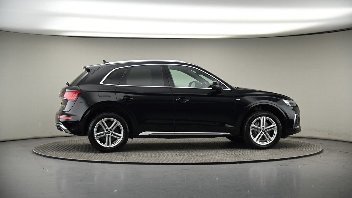 More views of Audi Q5