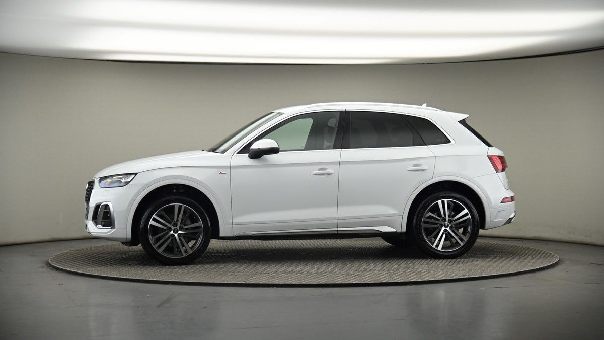 More views of Audi Q5