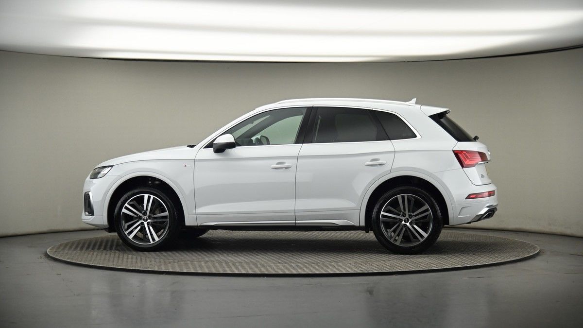 More views of Audi Q5