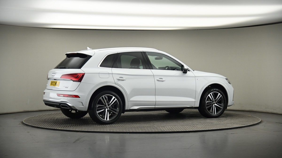 More views of Audi Q5