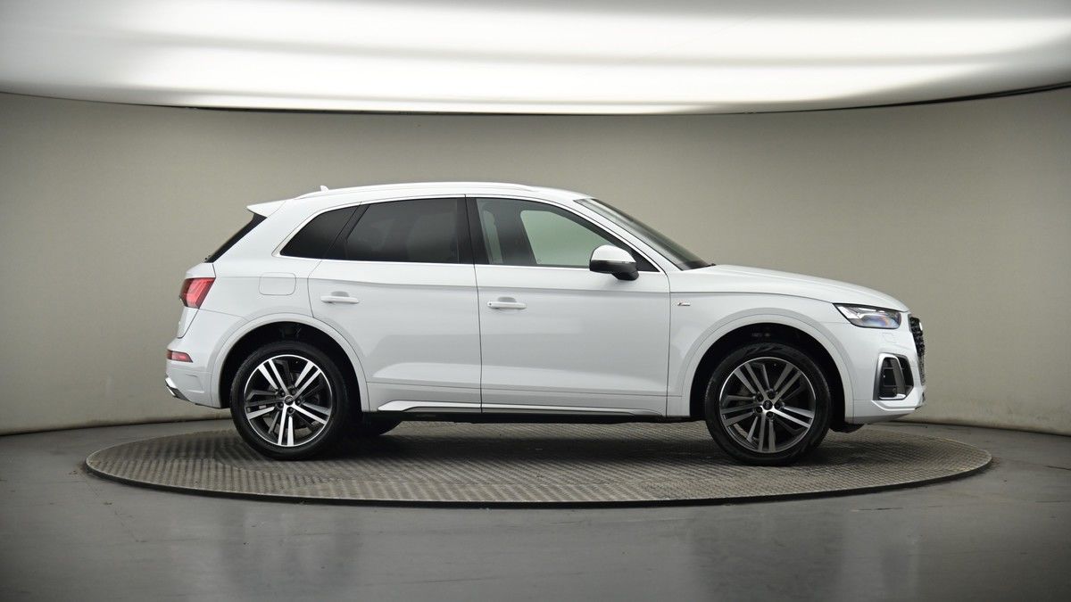 More views of Audi Q5