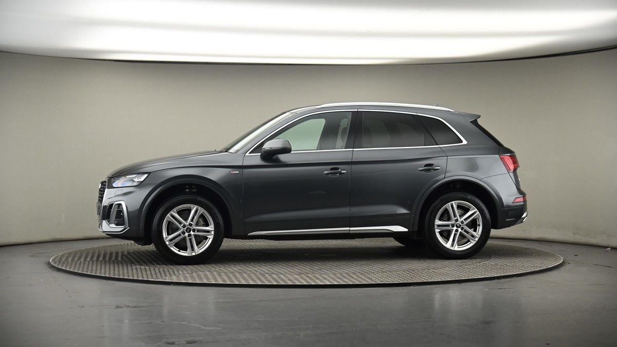 More views of Audi Q5