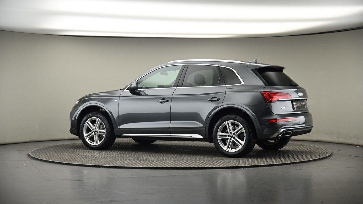 More views of Audi Q5