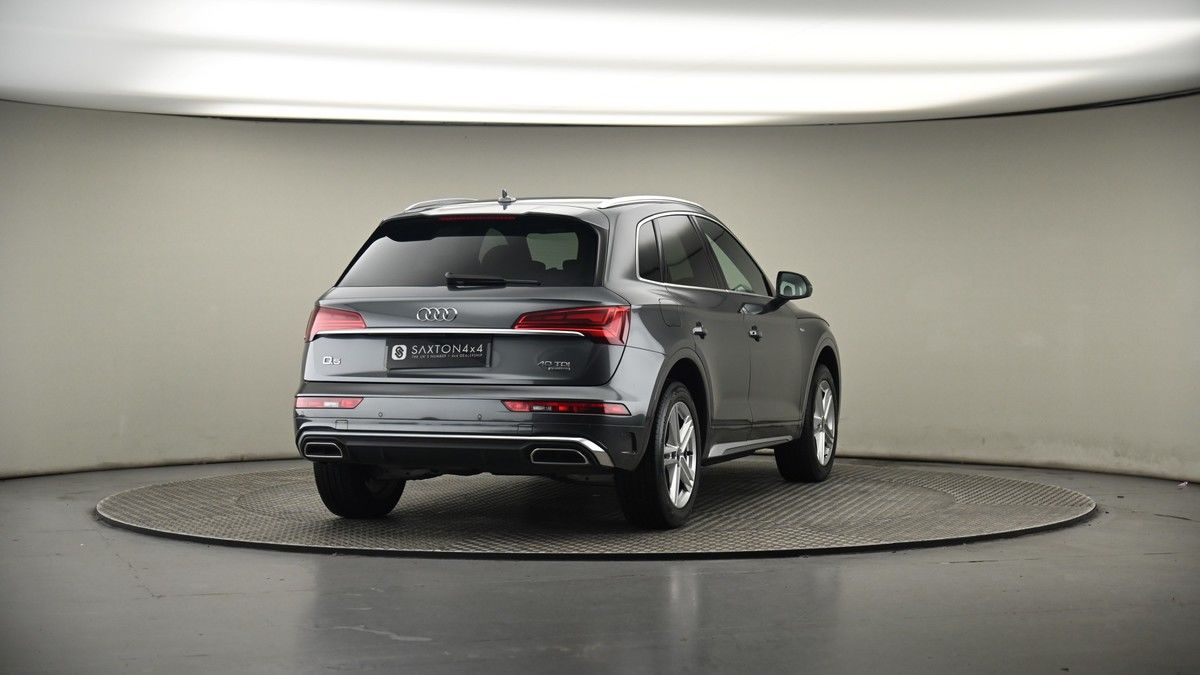 More views of Audi Q5