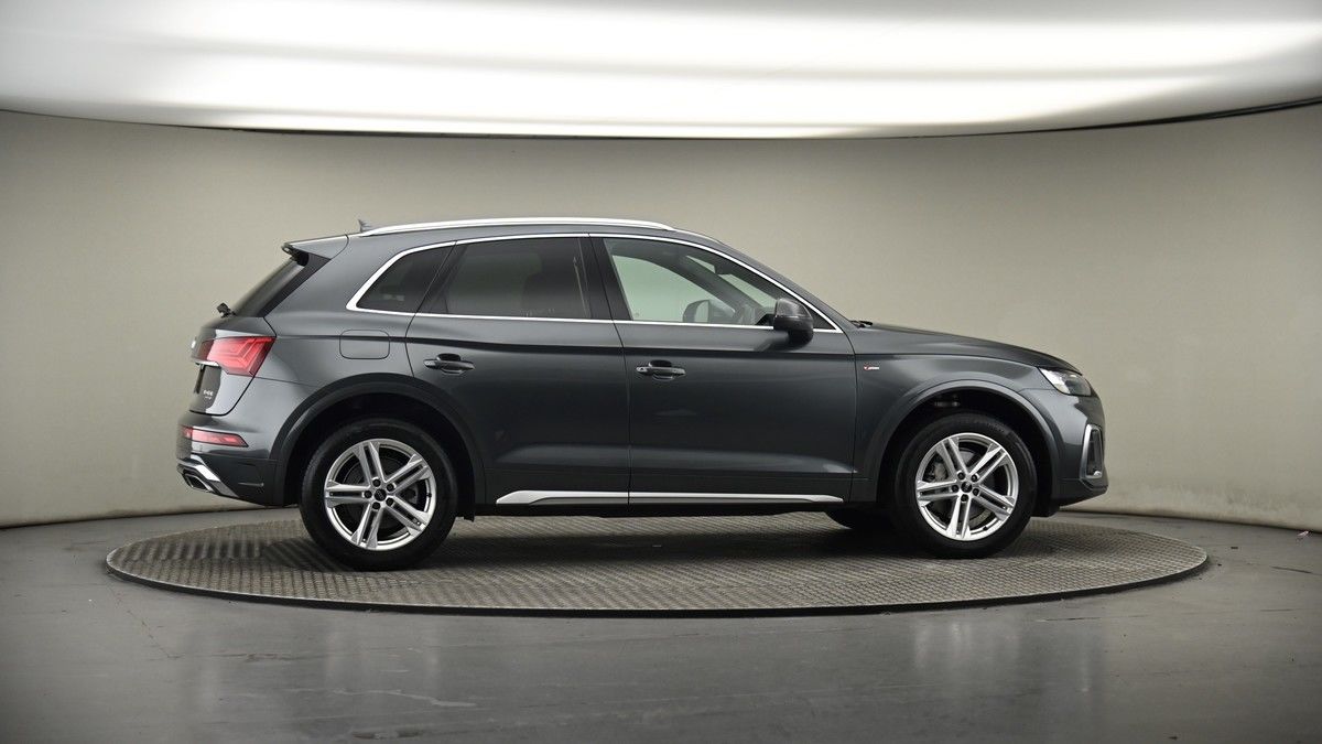 More views of Audi Q5