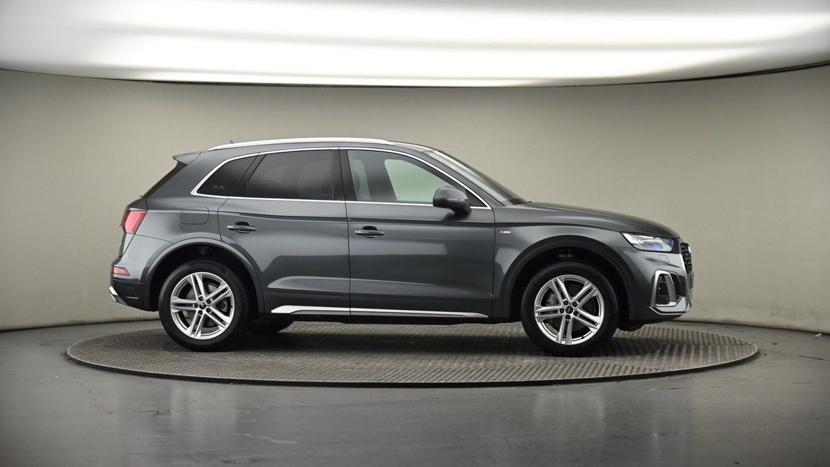 More views of Audi Q5