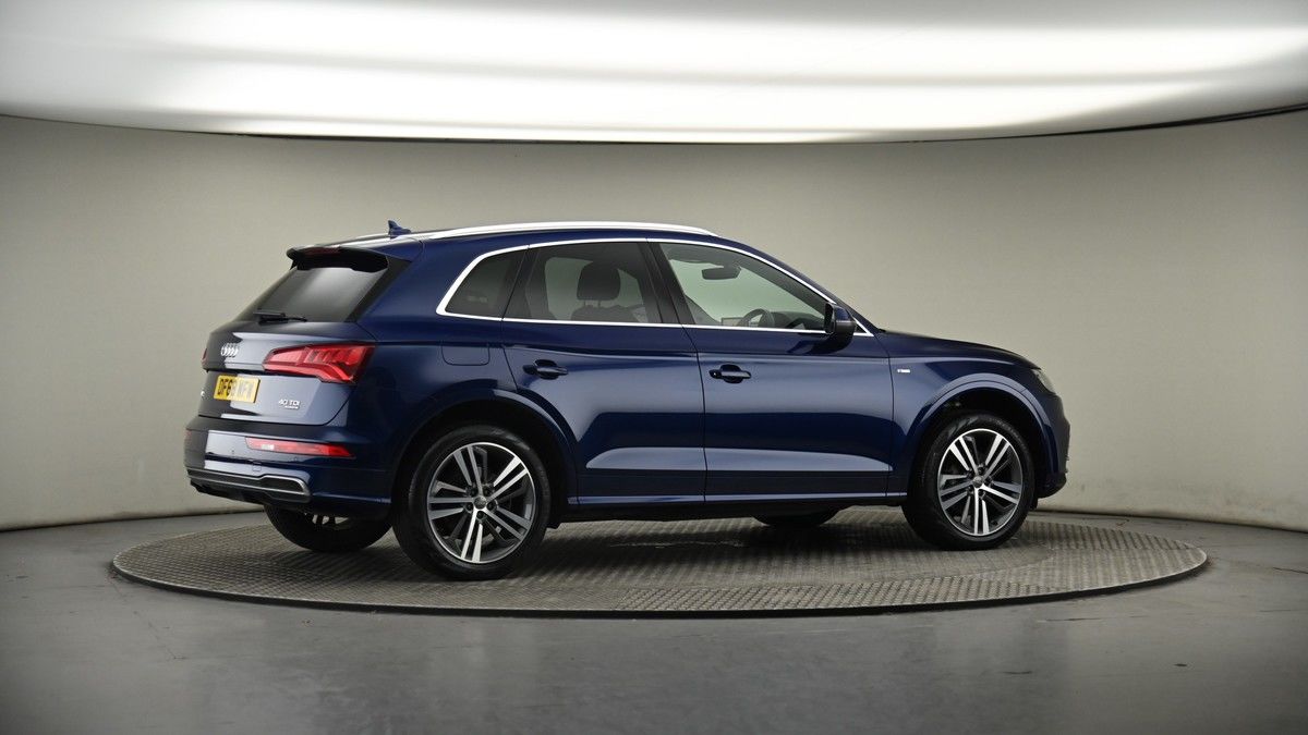 More views of Audi Q5