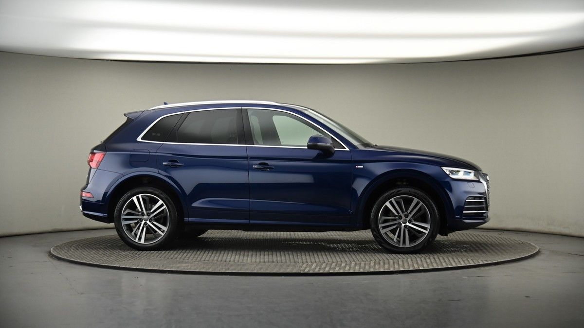 More views of Audi Q5