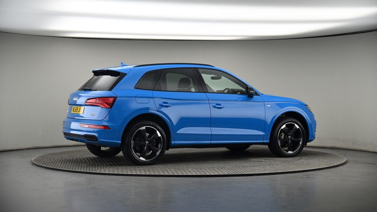 More views of Audi Q5