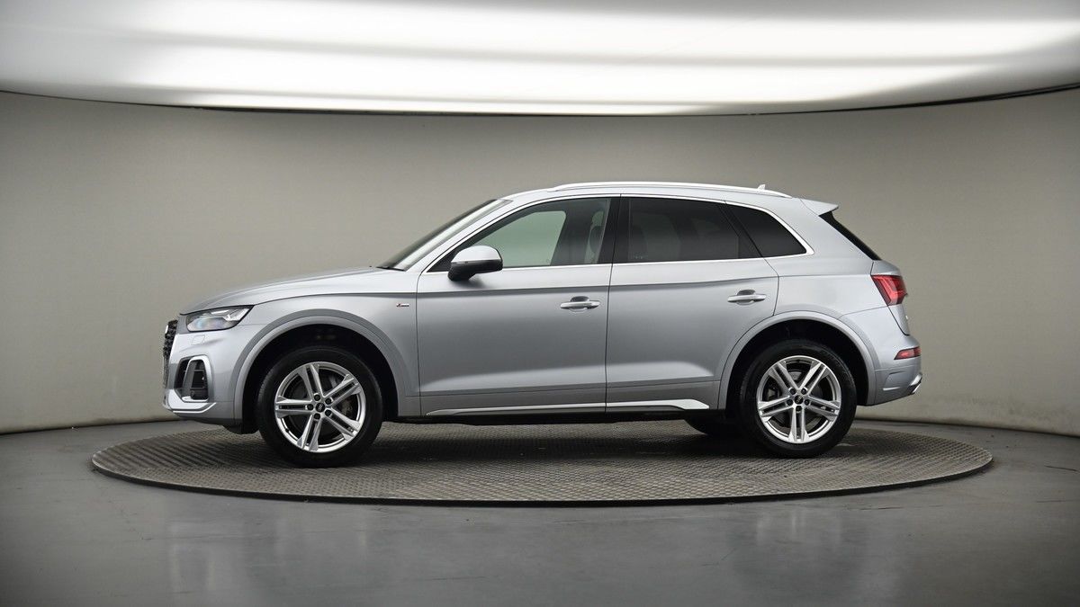 More views of Audi Q5