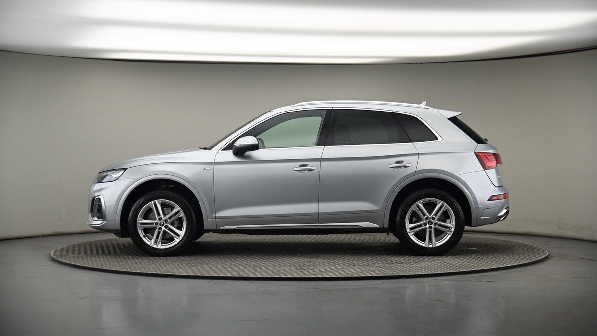 More views of Audi Q5