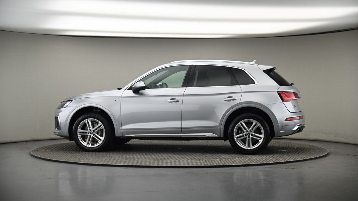 More views of Audi Q5