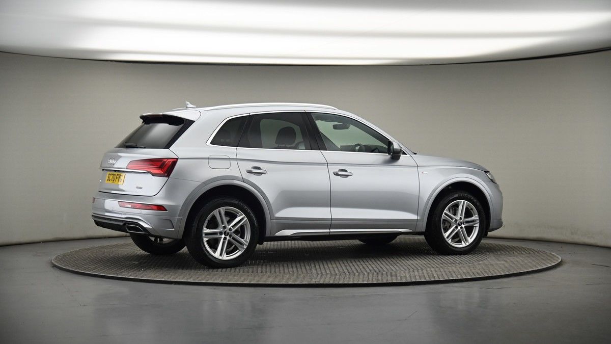 More views of Audi Q5