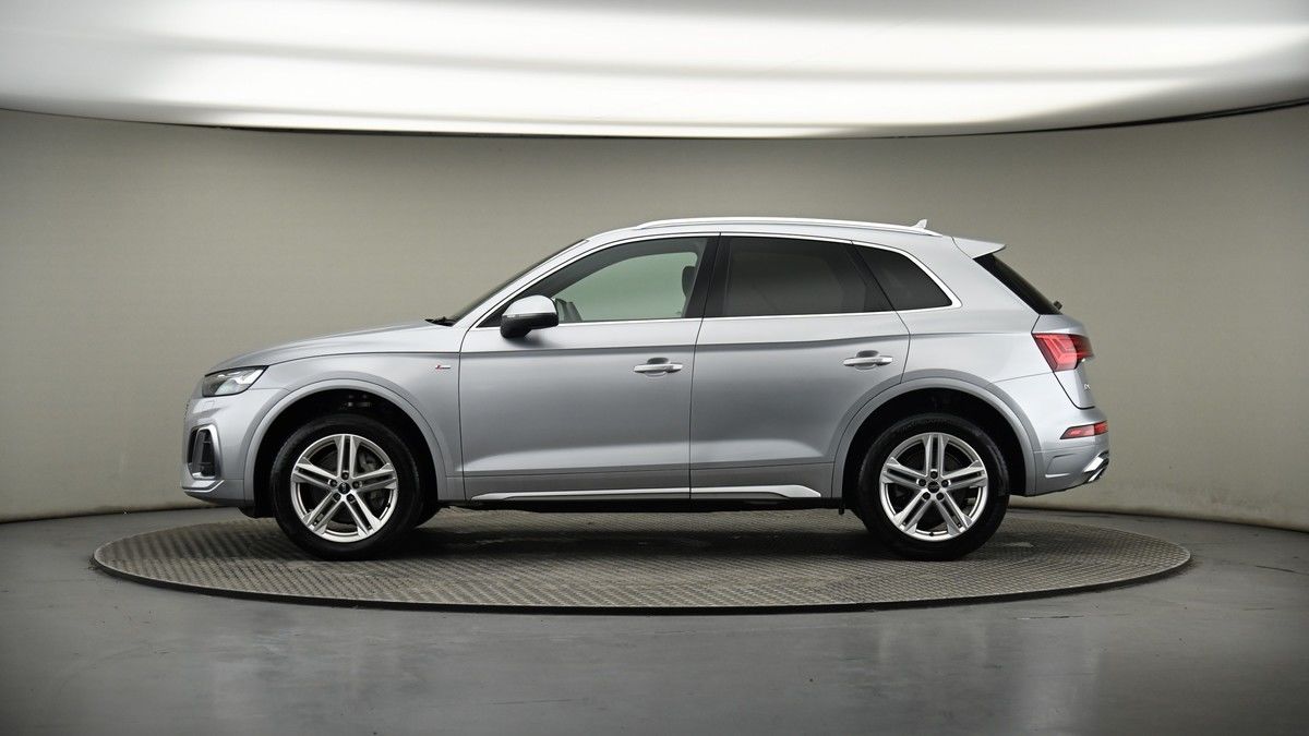 Audi Q5 Image 18