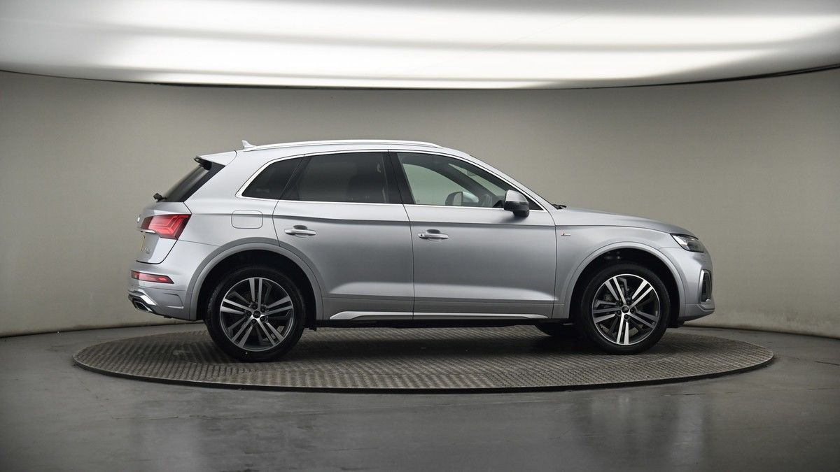 More views of Audi Q5