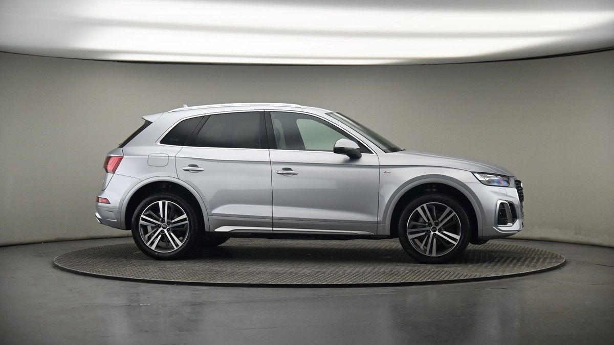 More views of Audi Q5