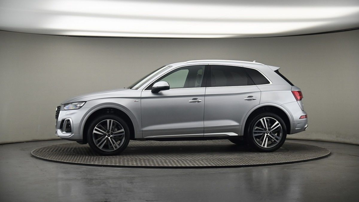 More views of Audi Q5