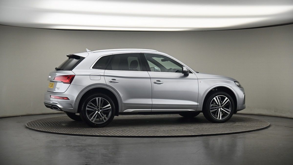 More views of Audi Q5