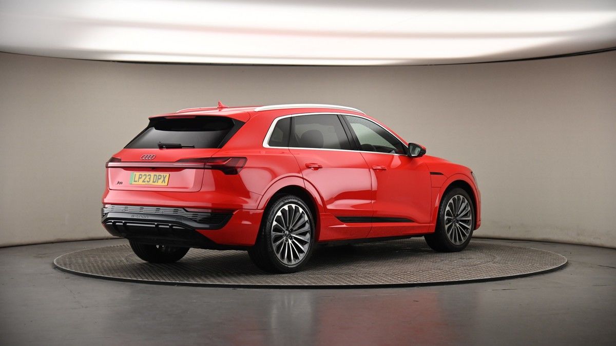 Audi Q8 e-tron Image 7