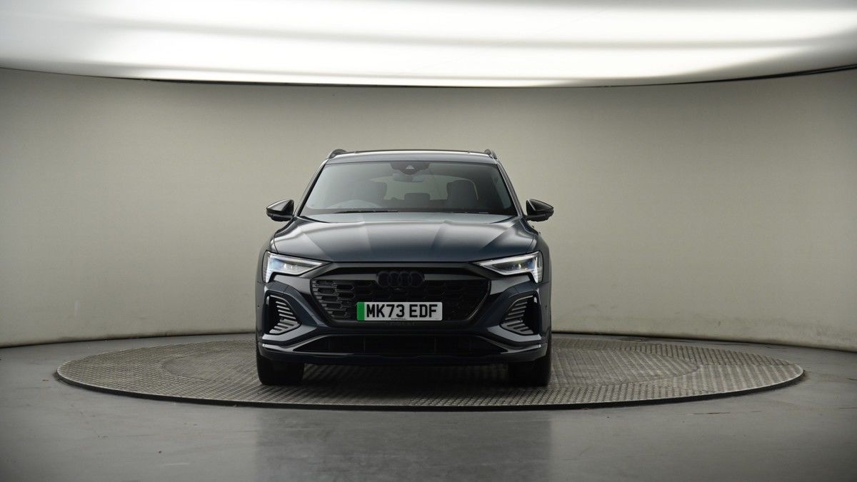 Audi Q8 e-tron Image 18