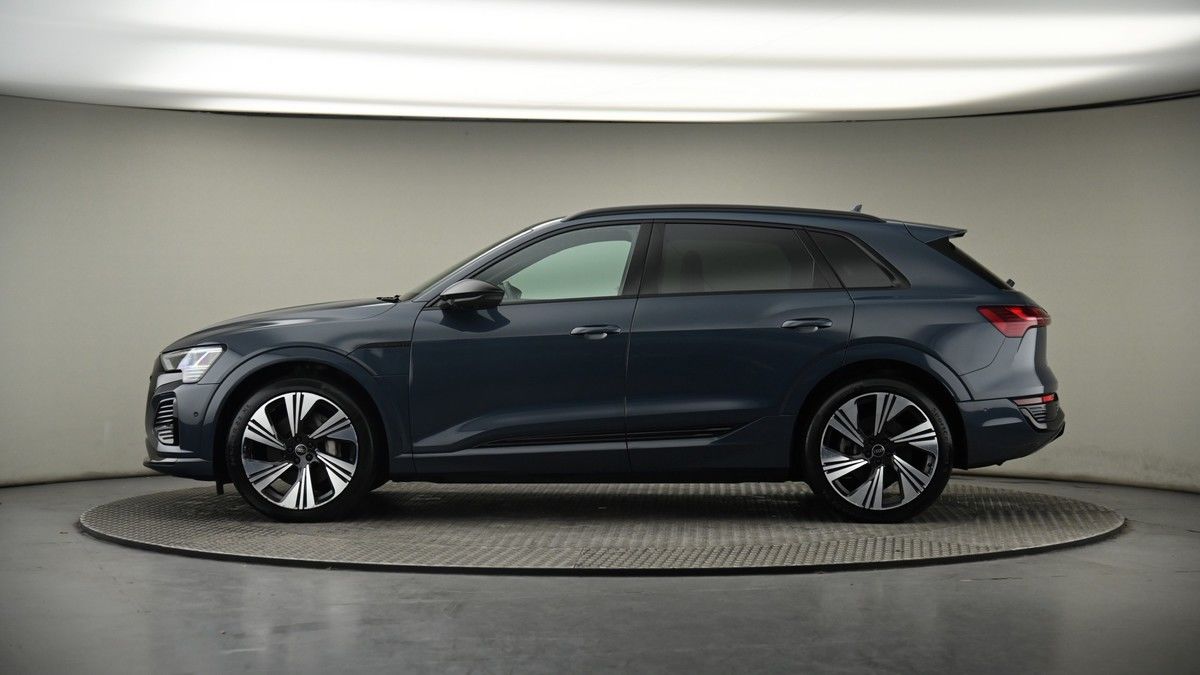 Audi Q8 e-tron Image 19