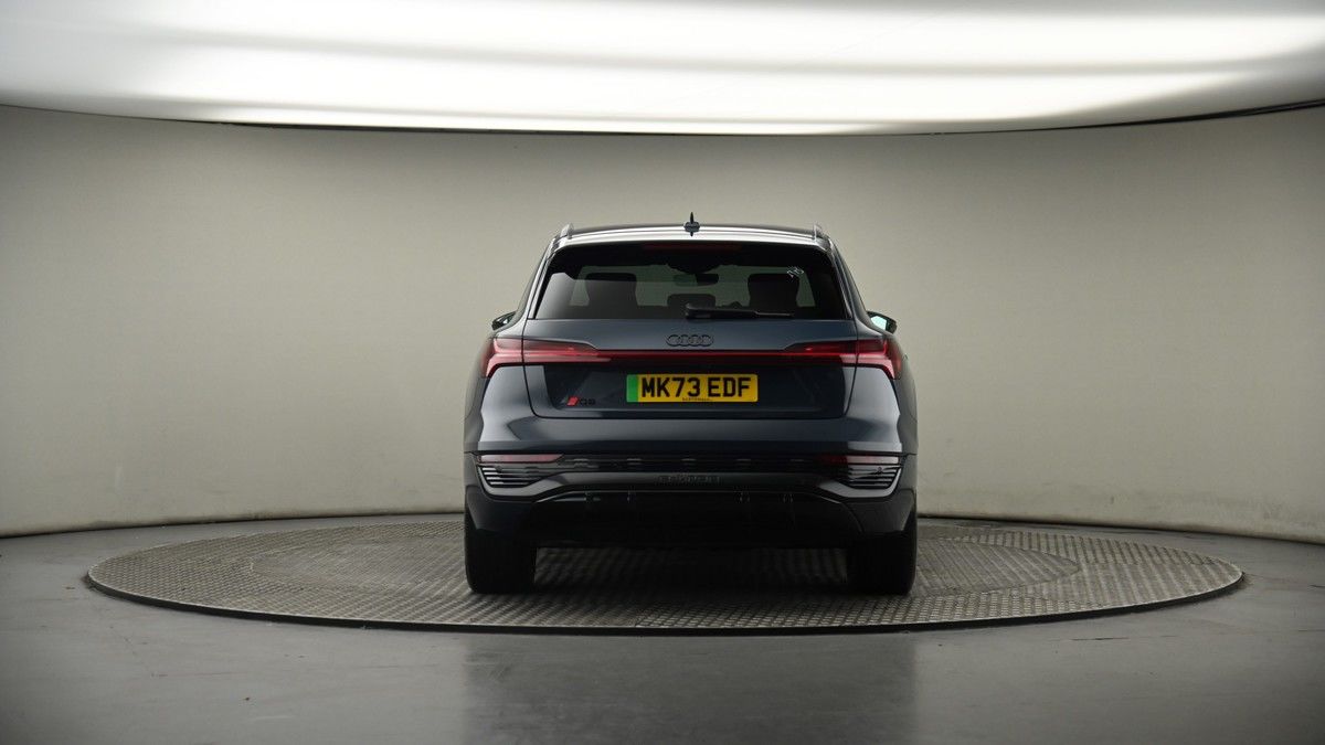 Audi Q8 e-tron Image 17