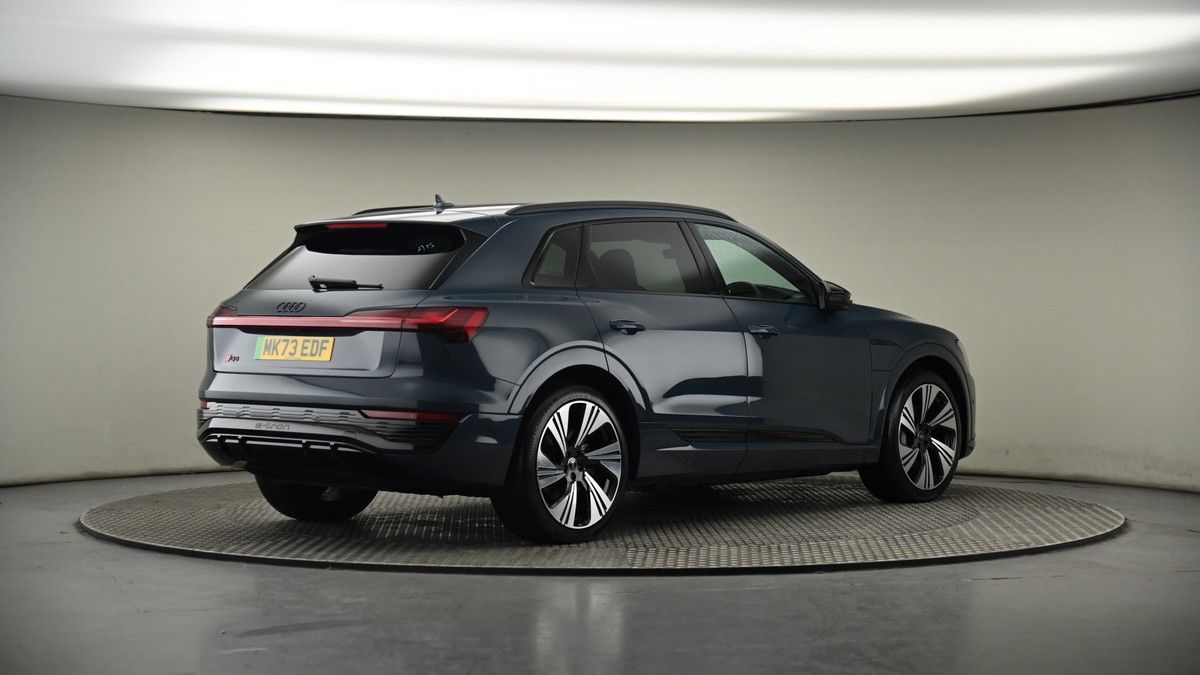 Audi Q8 e-tron Image 7