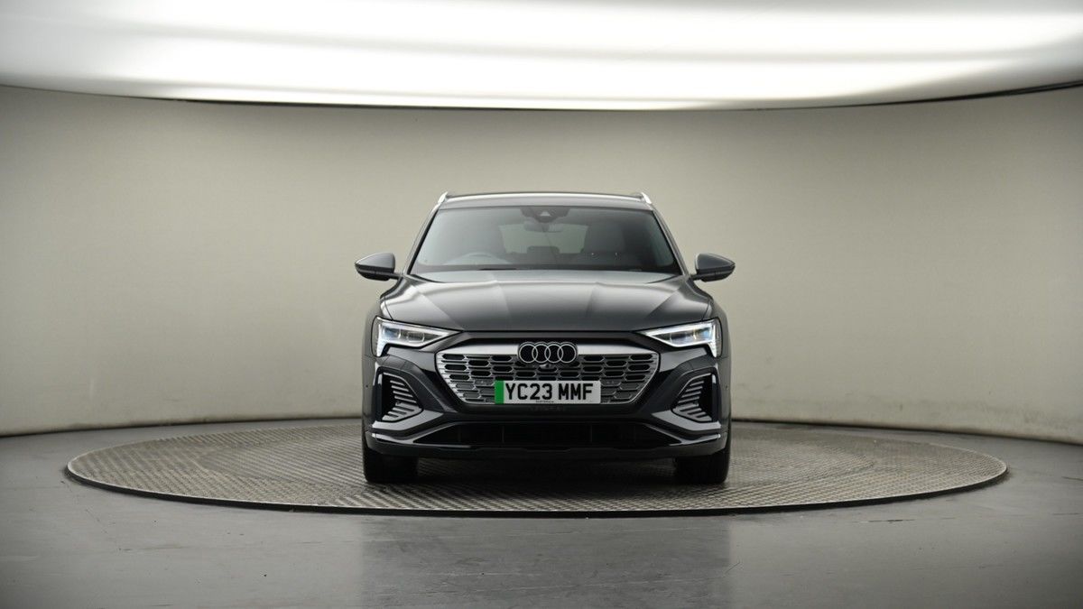 Audi Q8 e-tron Image 18