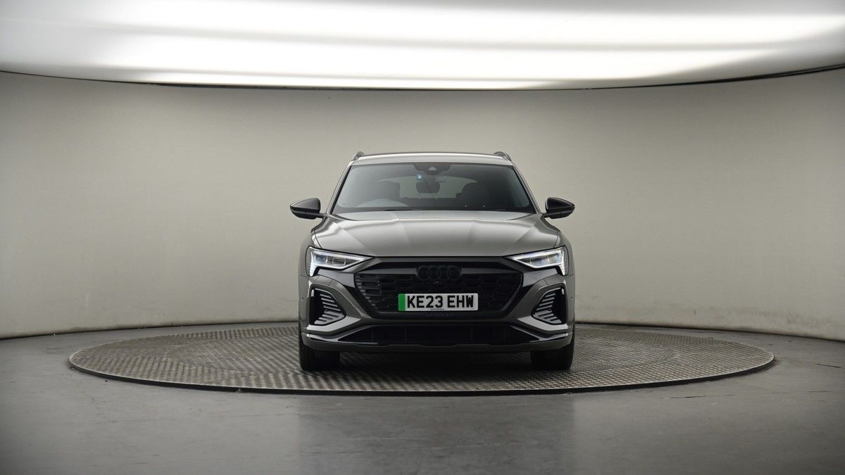 Audi Q8 e-tron Image 18