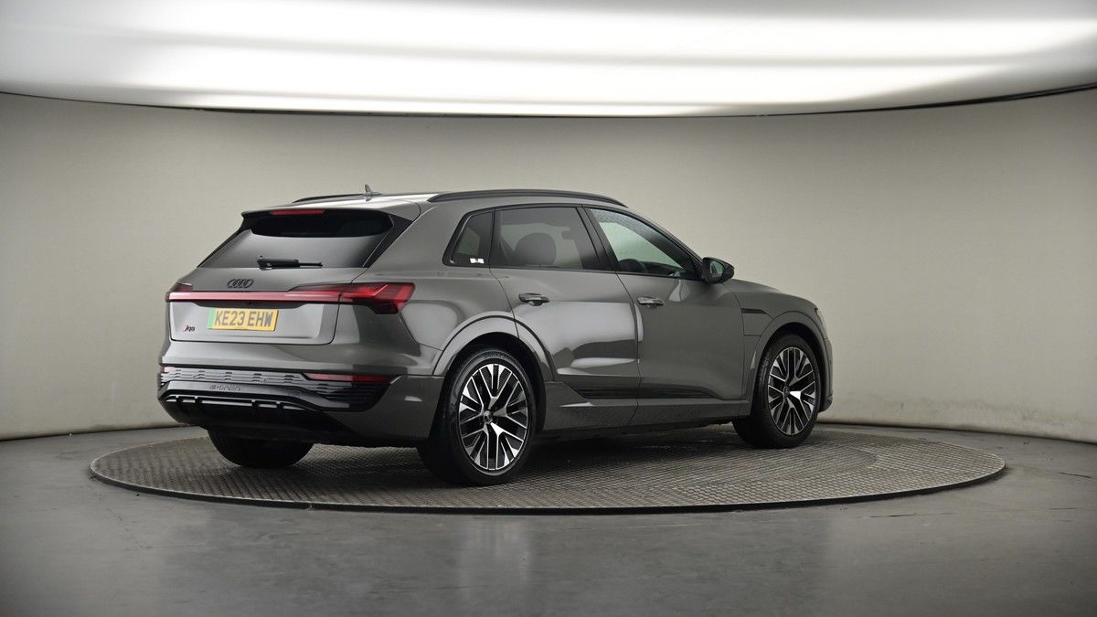 Audi Q8 e-tron Image 7