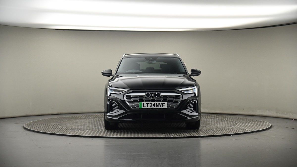 Audi Q8 e-tron Image 18