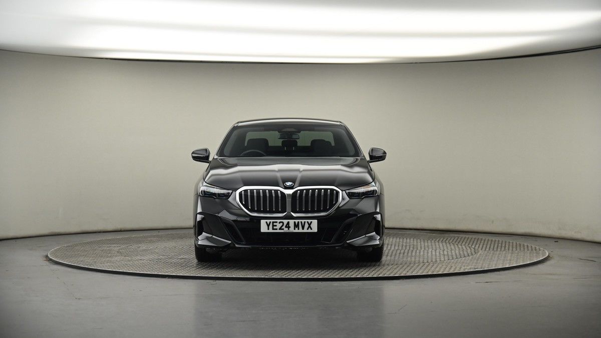 BMW 5 Series Image 18