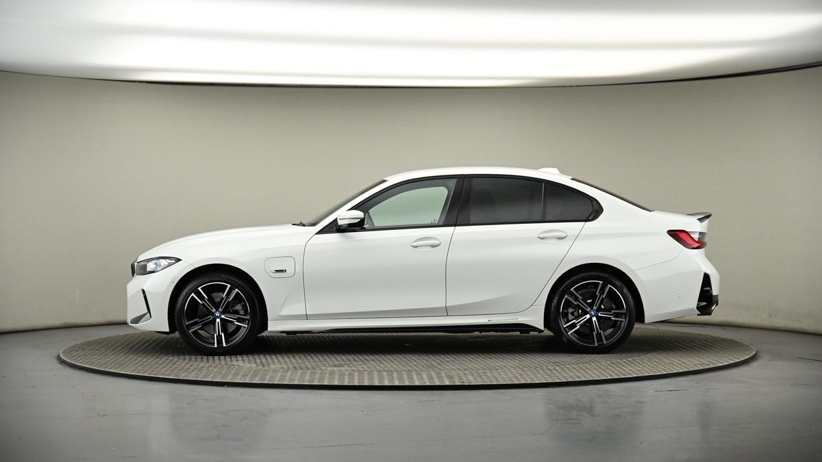 BMW 3 Series Image 19