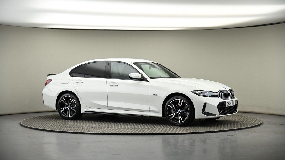 BMW 3 Series Image 6