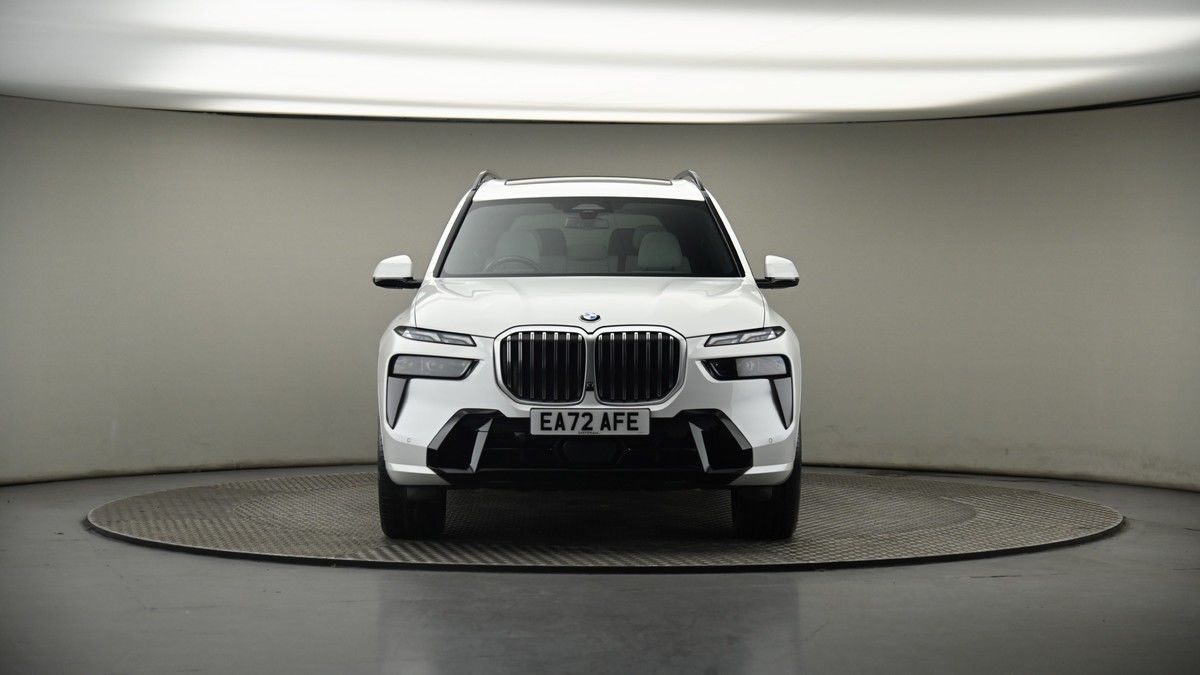 More views of BMW X7