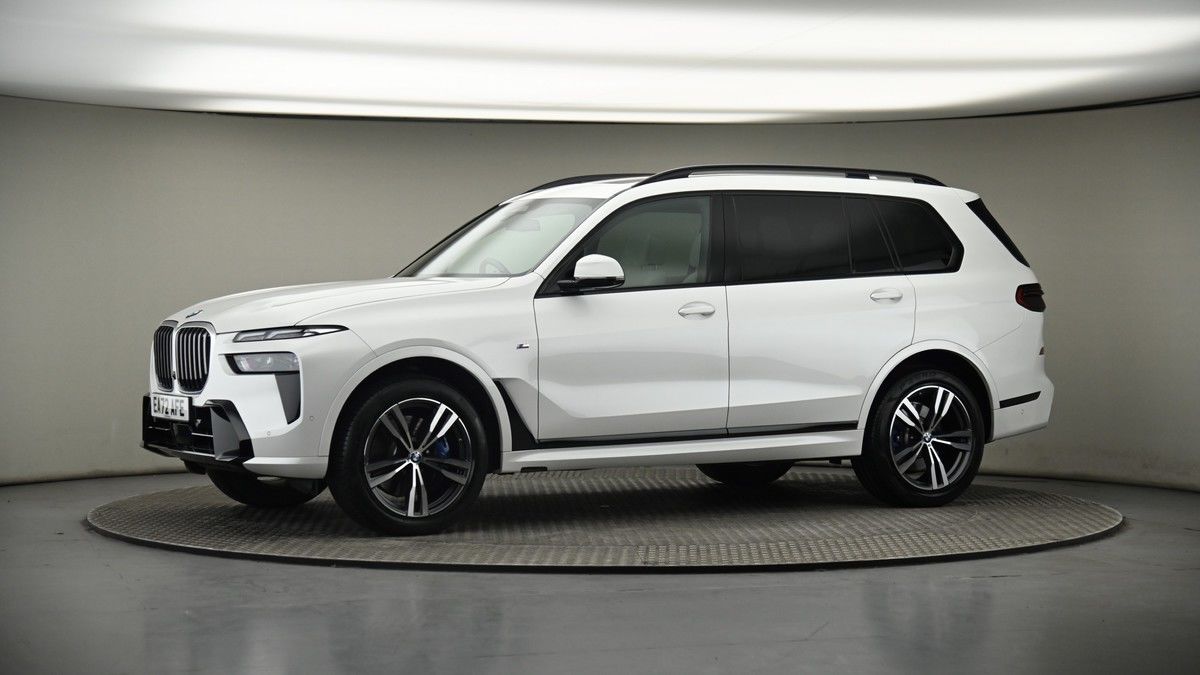 More views of BMW X7