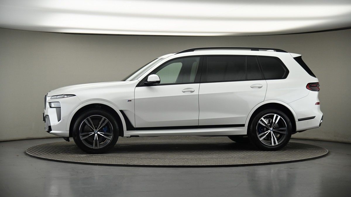 More views of BMW X7